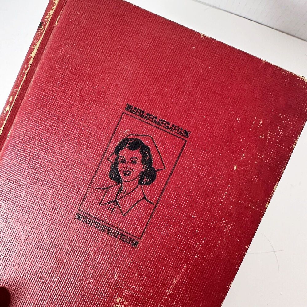 Vintage 1944 Cherry Ames,‎ Chief Nurse Hardcover by Helen Wells - Picture 6 of 6
